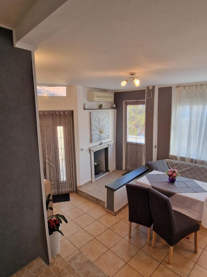Apartment Ana Lozica With Terrace ドゥブロブニク エクステリア 写真