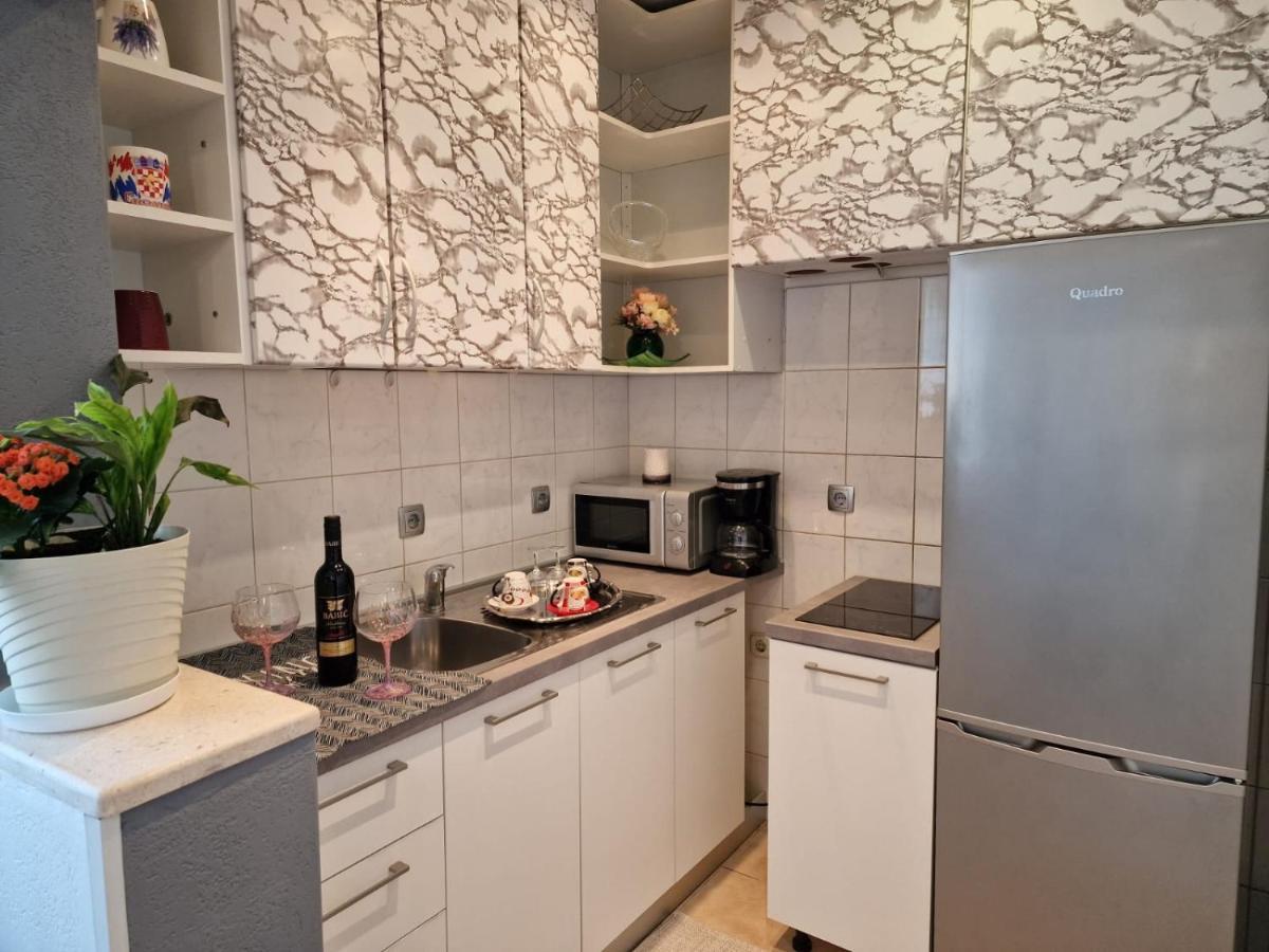 Apartment Ana Lozica With Terrace ドゥブロブニク エクステリア 写真